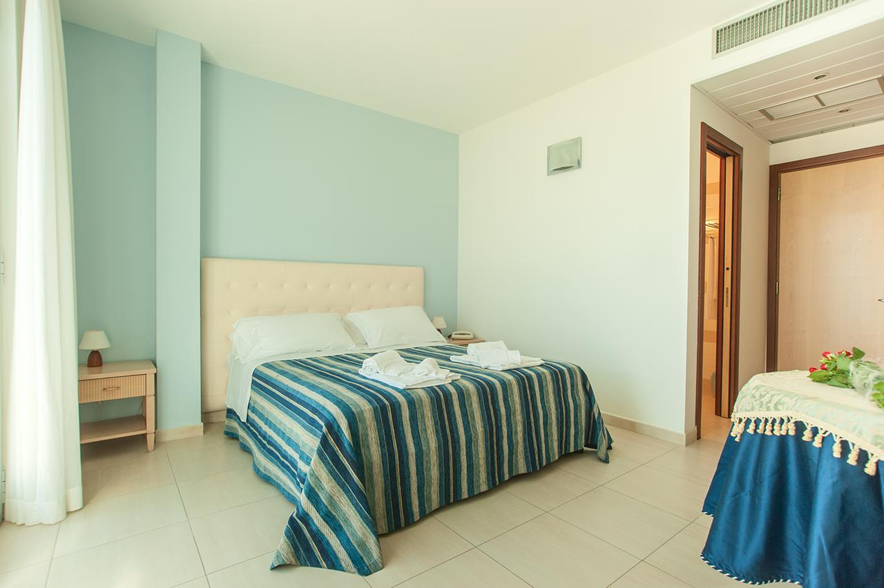 סילבי מרינה Hotel Riviera מראה חיצוני תמונה